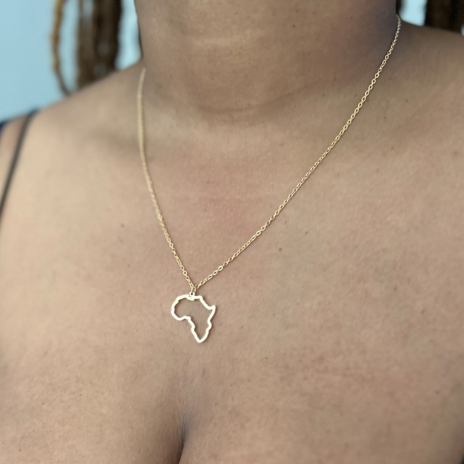 Ulo Trace Medium | Medium Africa Outline Pendant Necklace